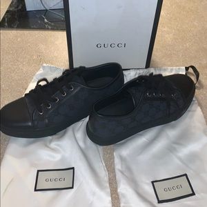 GUCCI Black Canvas Leather trim Embellishment shoes